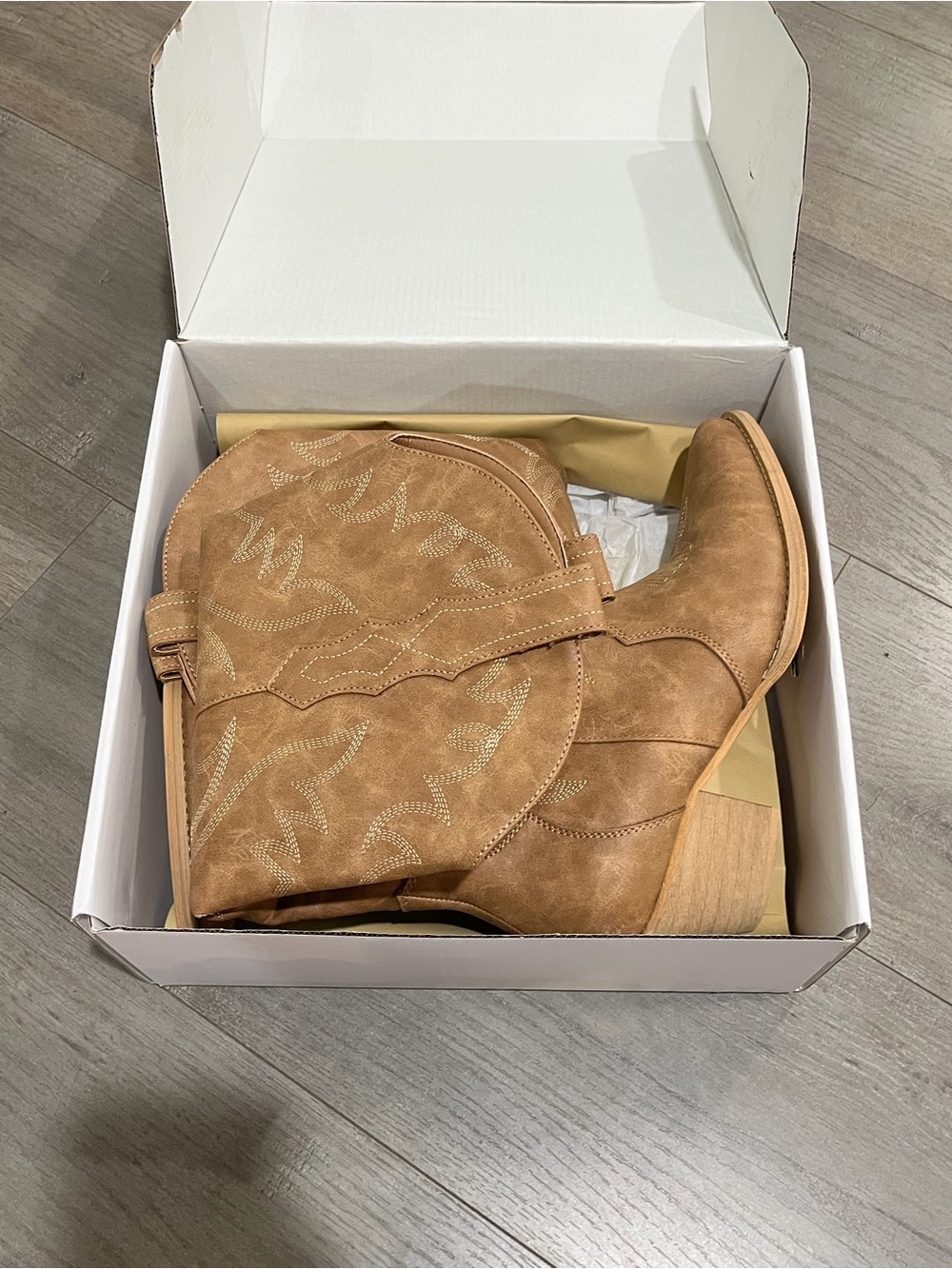 Rollda Women’s Tan Western Cowboy Boots